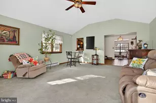 400 S Plum St, Mount Joy, PA 17552 - Photo 16