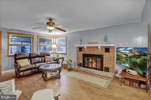 329 Dahlia Rd, Lancaster, PA 17602 - Photo 18