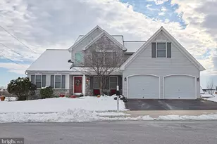 425 Zachary Dr, Manheim, PA 17545 - Photo 2