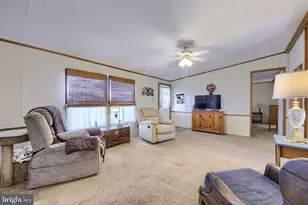 203 Thrush Ct N, Lancaster, PA 17603 - Photo 8