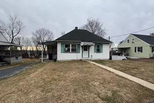 8 S Conestoga View Dr, Akron, PA 17501 - Photo 2