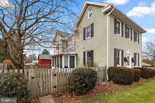 954 Anderson Ferry Rd, Mount Joy, PA 17552 - Photo 2