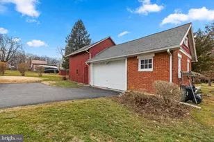 954 Anderson Ferry Rd, Mount Joy, PA 17552 - Photo 4