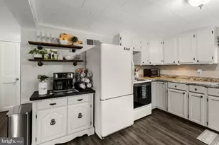 633 N Farmersville Rd, Ephrata, PA 17522 - Photo 34