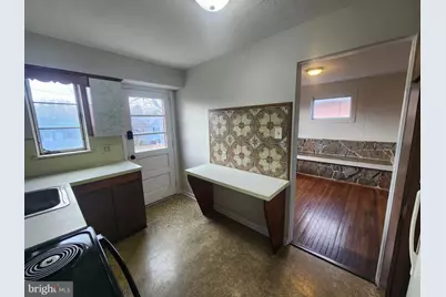 608 Hershey Avenue, Lancaster, PA 17603 - Photo 6