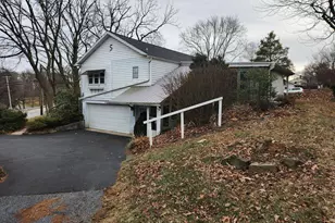 600 Park Hill Dr, Manheim, PA 17545 - Photo 2