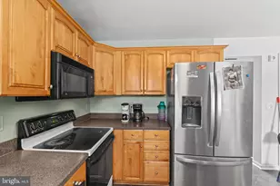 205 Village Spring Ln, Reinholds, PA 17569 - Photo 10