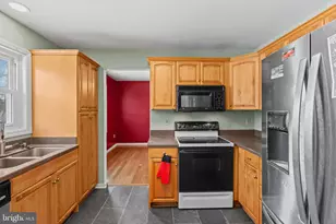 205 Village Spring Ln, Reinholds, PA 17569 - Photo 8