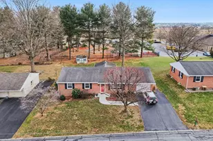 21 Dawn Ave, Akron, PA 17501 - Photo 32