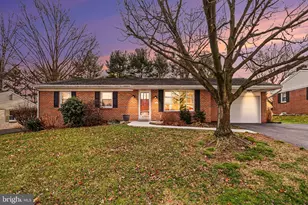 21 Dawn Ave, Akron, PA 17501 - Photo 4