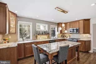 320 N New St, Lititz, PA 17543 - Photo 4