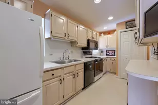 3 Amberley Way, Lititz, PA 17543 - Photo 2