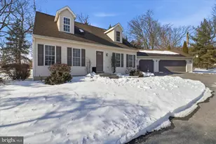 772 1/2 E Main St, Ephrata, PA 17522 - Photo 1