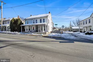 39 S 4th St, Denver, PA 17517 - Photo 2