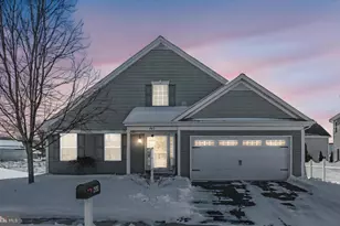 425 Joy Cir, Leola, PA 17540 - Photo 2