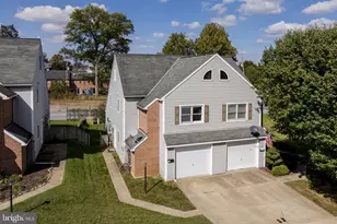 391 E Jackson St, New Holland, PA 17557 - Photo 1