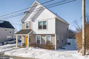 94 N Reamstown Rd, Stevens, PA 17578 - Photo 2