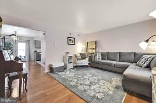 6547 Hollow Dr, East Petersburg, PA 17520 - Photo 4