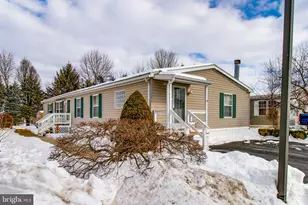 142 Tulip Cir, Ephrata, PA 17522 - Photo 1