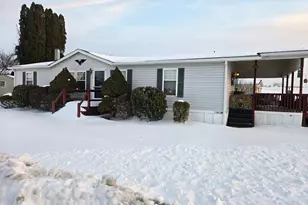 2 Log Ln, East Earl, PA 17519 - Photo 2