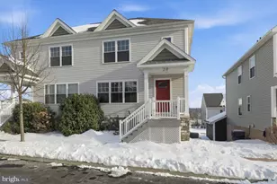 20 Pacific Blvd, Ephrata, PA 17522 - Photo 2