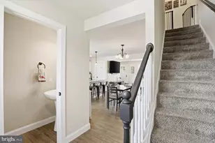 20 Pacific Blvd, Ephrata, PA 17522 - Photo 18