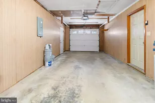 947 Hill St, Manheim, PA 17545 - Photo 2