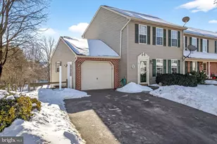 219 Chelmsford Dr, Marietta, PA 17547 - Photo 2