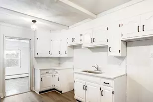 852 Blunston St, Columbia, PA 17512 - Photo 6