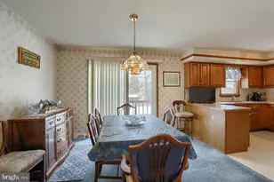 35 Dogwood Cir, Elizabethtown, PA 17022 - Photo 8