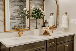 1229 Hershey Ln, Lancaster, PA 17601 - Photo 12