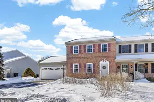 117 Laurie Ln, Lititz, PA 17543 - Photo 1