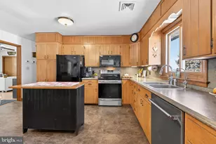 154 Valley View Dr, Ephrata, PA 17522 - Photo 10