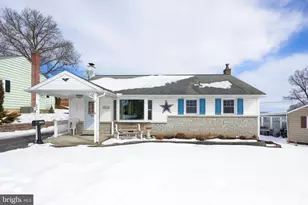 605 N Mt Joy St, Elizabethtown, PA 17022 - Photo 1