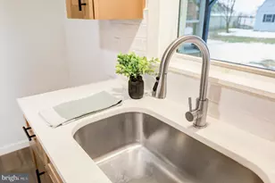 2336 Wood St, Lancaster, PA 17603 - Photo 12