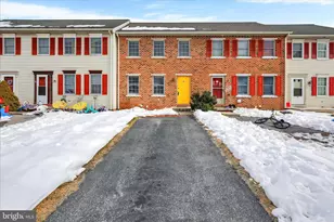 36 Cranfield Ct, Elizabethtown, PA 17022 - Photo 2