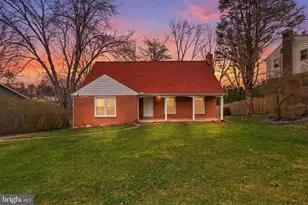 1529 Springside Dr, Lancaster, PA 17603 - Photo 1