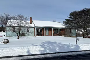 305 W Spruce St, New Holland, PA 17557 - Photo 1