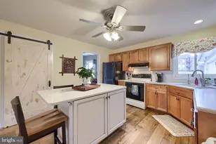 314 W Conestoga St, New Holland, PA 17557 - Photo 6