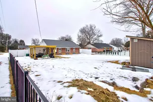 825 Robin Rd, Lancaster, PA 17601 - Photo 28