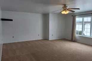 645 Peters Rd, New Holland, PA 17557 - Photo 6