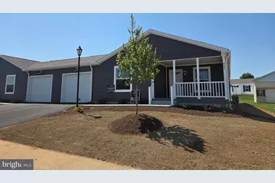 443 Eastwood Ln, Lancaster, PA 17603 - Photo 2