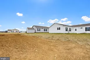 443 Eastwood Ln, Lancaster, PA 17603 - Photo 36