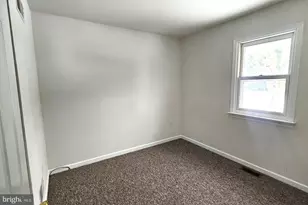 725 Laurel View Dr, Manheim, PA 17545 - Photo 8