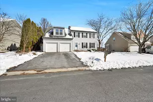 195 Village Spring Ln, Reinholds, PA 17569 - Photo 2