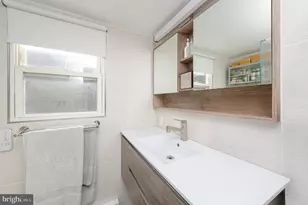 110 W Orange St, Lancaster, PA 17603 - Photo 14