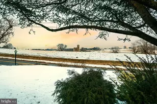 40 Harvest Rd, Lancaster, PA 17602 - Photo 2