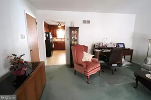 41 W Queen St, Ephrata, PA 17522 - Photo 4