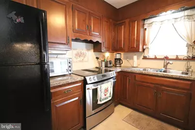 41 W Queen Street, Ephrata, PA 17522 - Photo 8