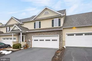 340 Wendover Way, Lancaster, PA 17603 - Photo 2